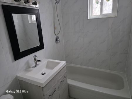 For Lease - 517 East Avenue Unit# Apt #3, Toronto, Ontario - Photo 4