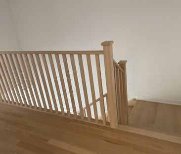 For Lease - 36 John Canning Way, Markham, Ontario - Photo 2