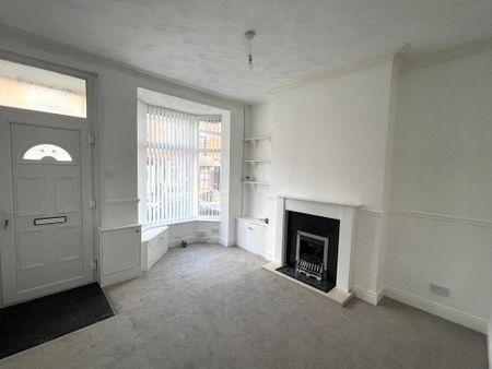2 bedroom terraced house to rent - Photo 2