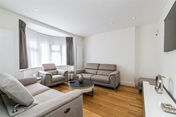 5 bedroom semi-detached house to rent - Photo 1