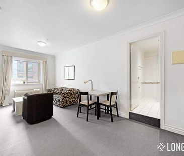 In The heart of the city! - Fully Furnished or not - your choice - Photo 3