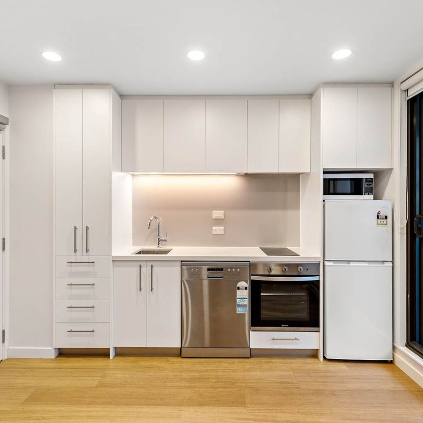 Location is the King - Photo 1