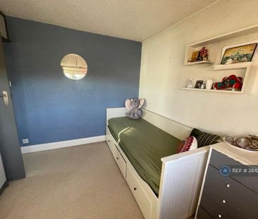 2 bedroom semi-detached house to rent - Photo 6