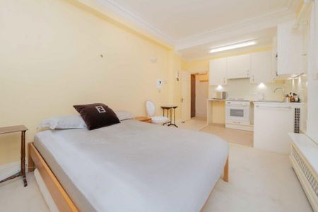 Studio to rent - Photo 2