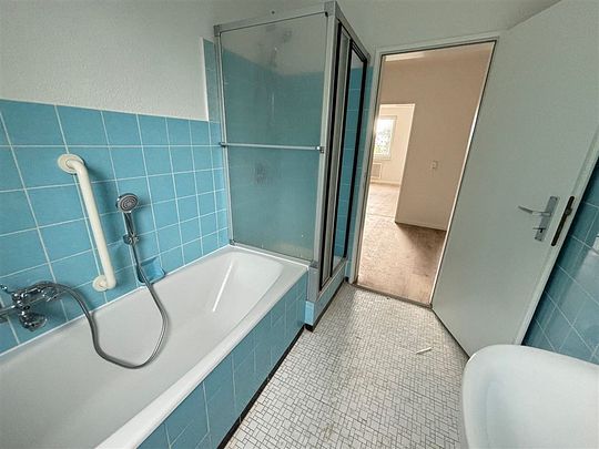 Modernisierte/renovierte 4- Zimmer-Wohnung mit Balkon in Neumünster-Brachenfeld! - Foto 1