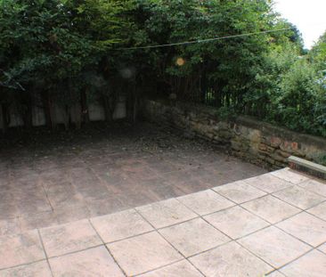 2 bedroom end of terrace house to rent - Photo 2