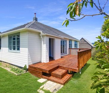 Sun Soaked Home in Henderson - Photo 3