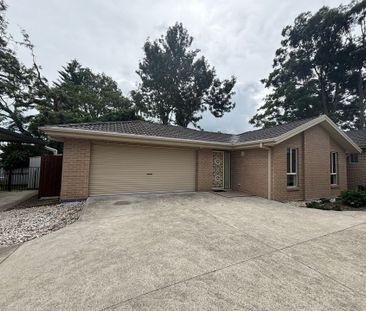 NEAT AS A PIN - Photo 2