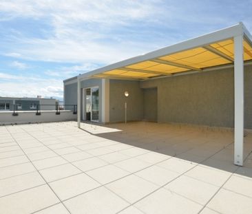 Appartement mansardé avec grande terrasse - Foto 3
