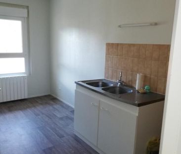 Location : Appartement 2 pièces 51 m2 – ST HIPPOLYTE - Photo 2