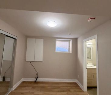 4423 GLEN ERIN DRIVE - Photo 3