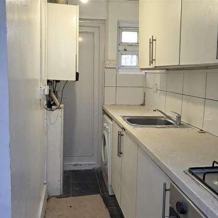 Hammond Road, Southall, UB2 - Photo 1