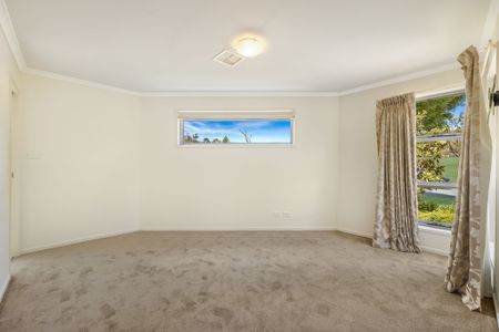 58 Cocoparra Crescent, Crace ACT 2911 - House For Rent | Domain - Photo 2