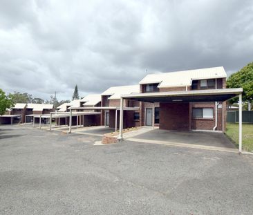 :: SPACIOUS TOWNHOUSE, 2 BEDROOMS + OFFICE, FULLY AIR CONDITIONED, ... - Photo 5