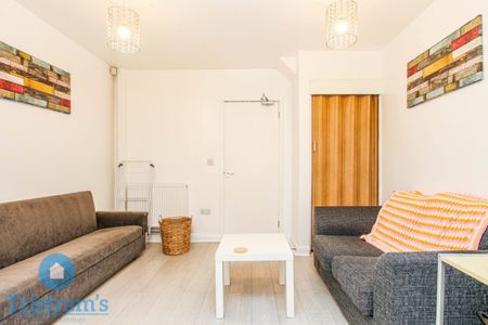 4 bed Semi-Detached House for Rent - Photo 2