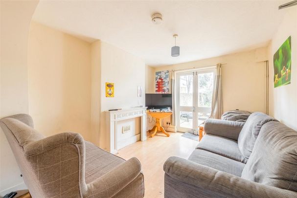 4 bedroom terraced house to rent - Photo 1