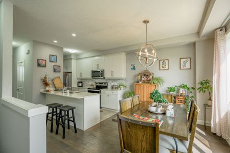 For Lease - 2070 Meadowgate Boulevard Unit# 104, London South, Ontario - Photo 3