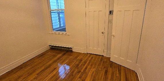 beau grand 5.5 cour privee,, renove centre-ville st-jean-sur-richelieu - Photo 2