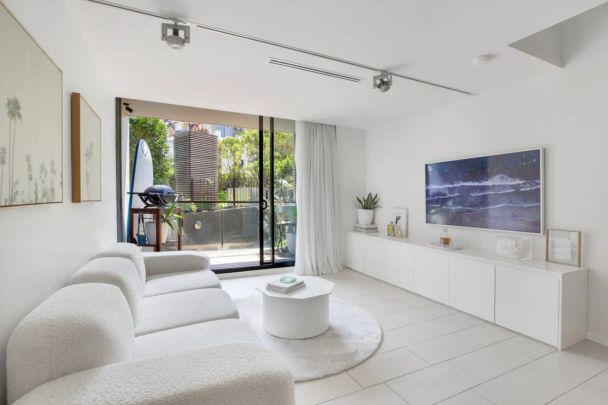 Recreated Beachside Abode Opposite Beach - Photo 1