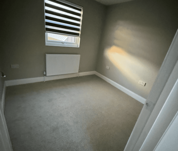 5 bedroom semi-detached house to rent - Photo 4