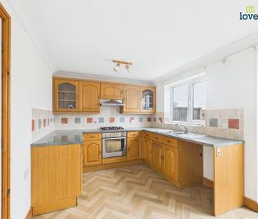 2 bedroom Terraced House To Let - Photo 2