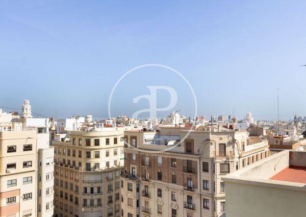 Penthouse for rent with Terrace in San Francesc (Valencia)