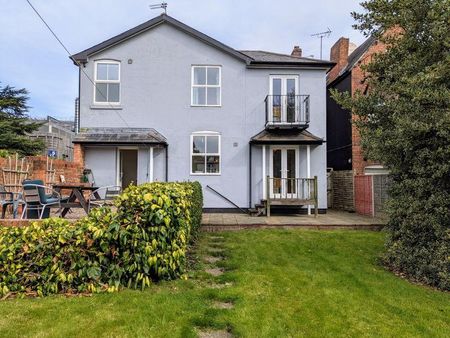 4 bedroom detached house to rent - Photo 3