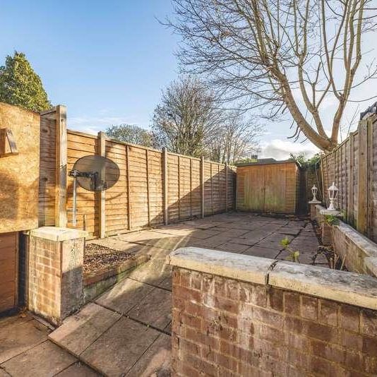 Westmead, Windsor, SL4 - Photo 1