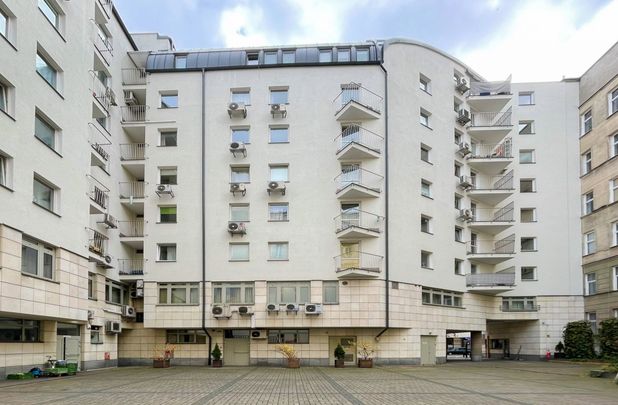 Słoneczny apartament w Centrum, ul. Hoża, parking - Zdjęcie 1
