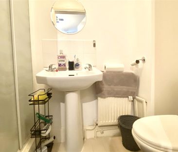 1 bedroom Flat in Zinzan Street, Reading - Photo 4
