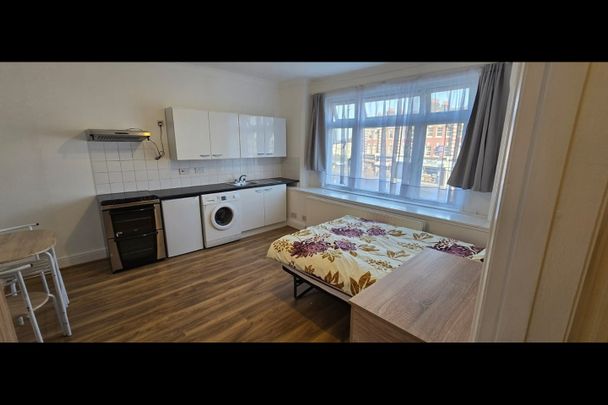 Studio Flat, Green Lanes, N13 - Photo 1