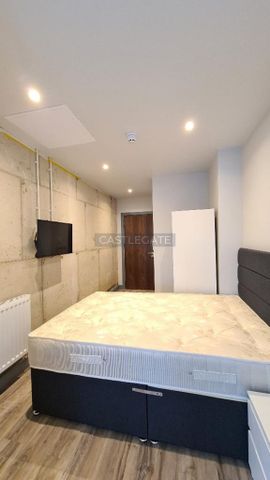 Studio to rent - Photo 2