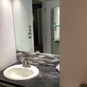 Beau logement air ouverte entière rénové! - Photo 2
