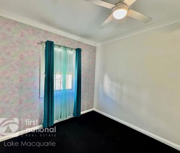 Family home with large shed - Prime Location in Toronto - Photo 4