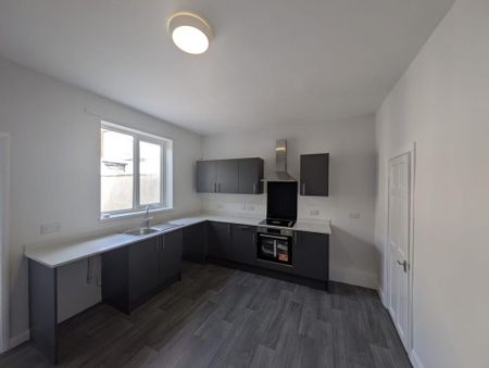 2 bedroom terraced house to rent - Photo 5
