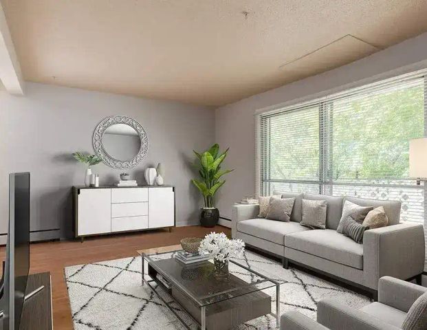 The Executive — - 1 Bedroom - Photo 1