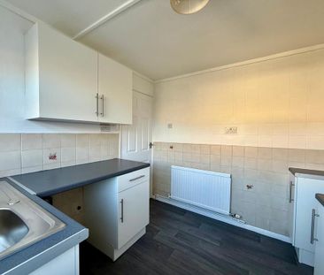 2 bedroom ground floor maisonette to rent - Photo 6