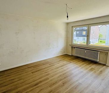teilrenovierte 3 Zimmer Wohnung mit Balkon & Stellplatz - Foto 1