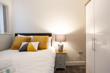 Apartment 610 College Court Central, 56 King Street, Belfast, BT1 6BZ - Photo 5