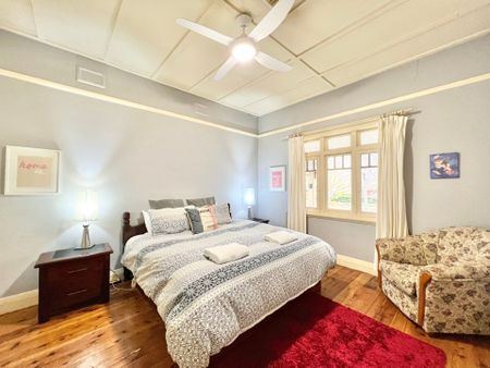 Beautiful and Plenty of Room to Relax! - Furnished & Serviced - Photo 5