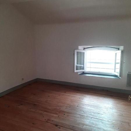 Location Appartement 2 pièces 73m² AUPS 83630 - Photo 1