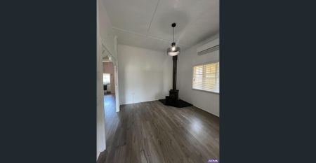 LOVELY CHARACTER HOME - Photo 2