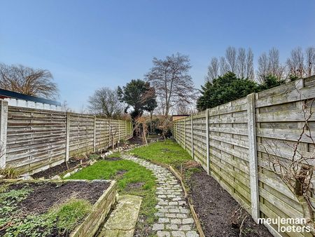 Verzorgde rijwoning met 3 ruime slaapkamers - Photo 2