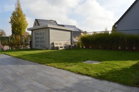 Verzorgde halfopen gezinswoning met drie slaapkamers en mooie tuin - Photo 4