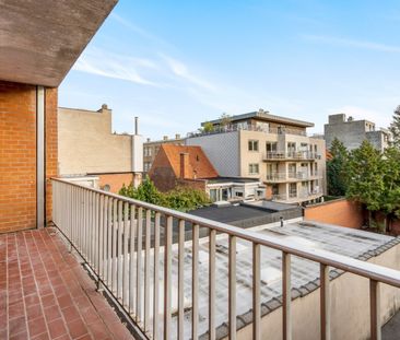 Prachtig gemoderniseerd 2-slpk appartement tegenover Stadspark - Photo 3