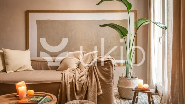 Apartamento de alquiler en Carrer de Manso, Sant Antoni - Photo 1