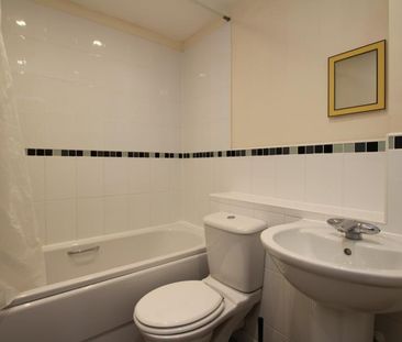 6 bedroom end of terrace house to rent - Photo 6