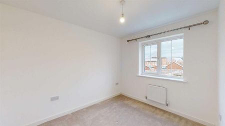 3 bedroom end of terrace house to rent - Photo 4