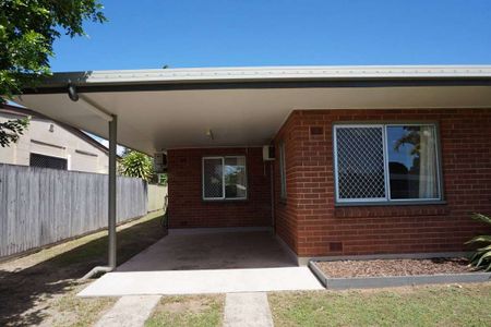 Well Presented Duplex Unit With Large Yard - Photo 2