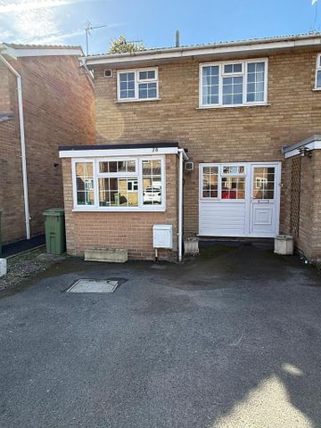 3 bedroom semi-detached house to rent - Photo 5